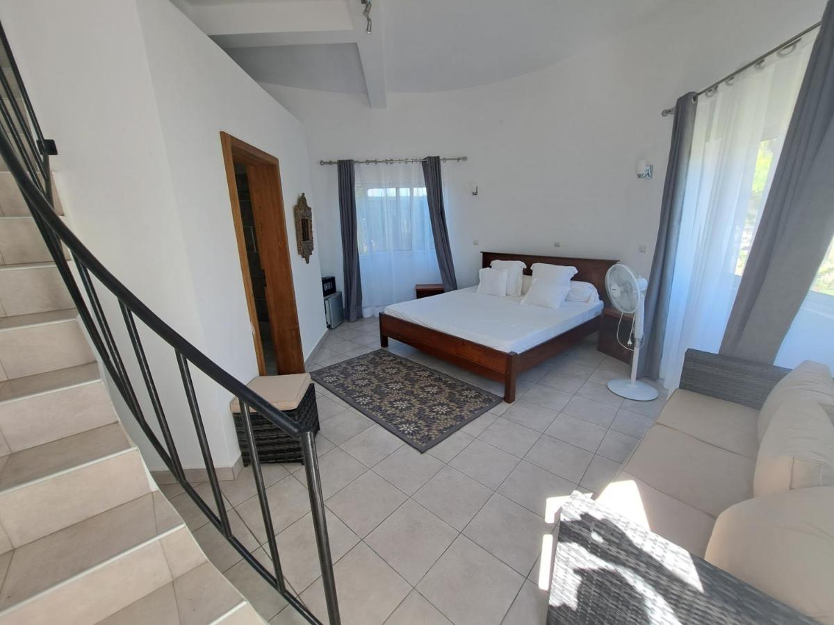 Aux 2 Metis Hotel โตเลียรา ภายนอก รูปภาพ